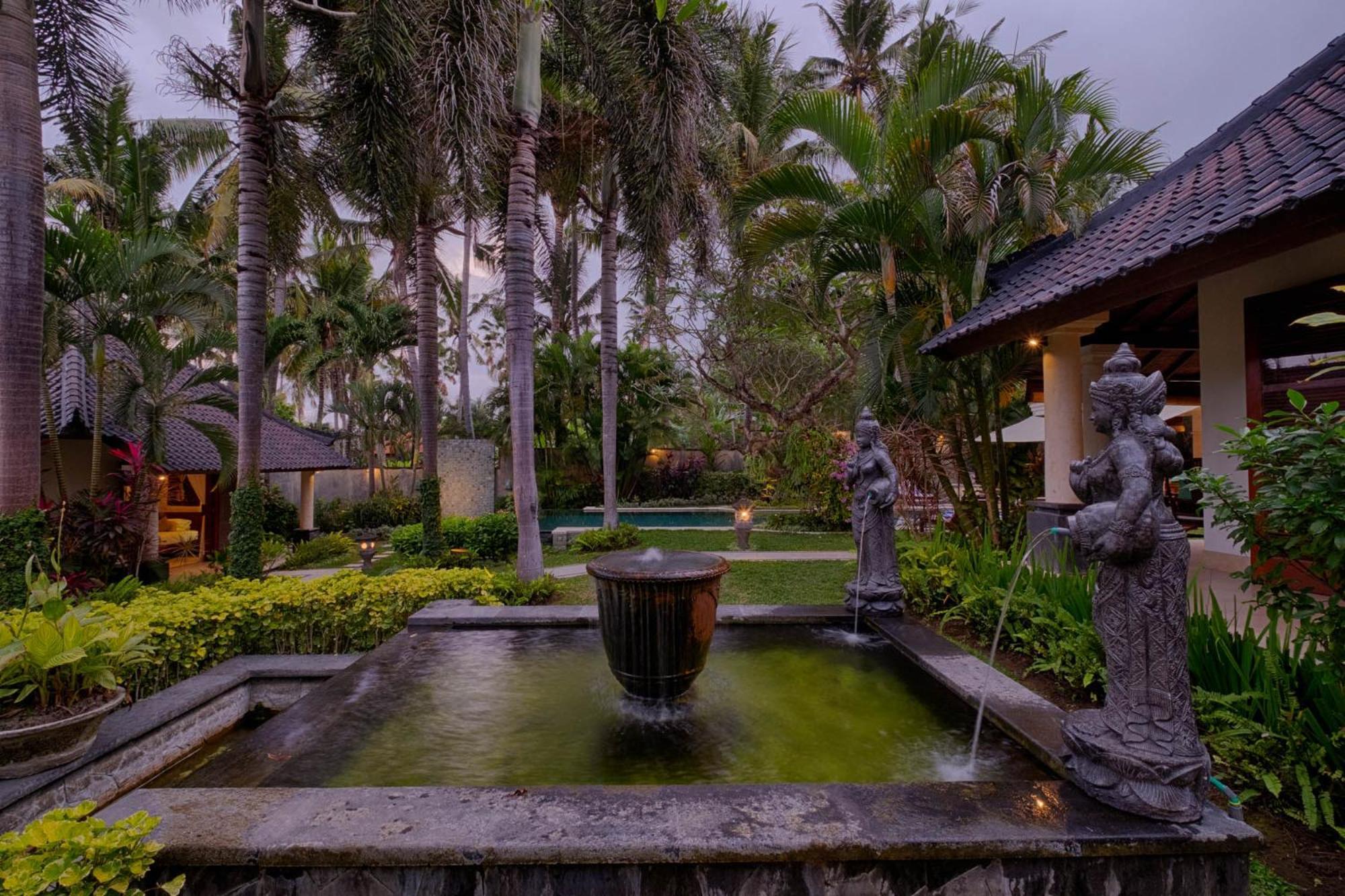 Kutus Kutus Saba Beach Villa Yogyakarta Exterior photo